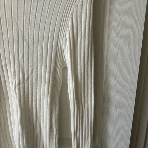 Love Tree Sweater S Cream Ribbed Round Neck Long Sleeve, NWOT - Picture 3 of 5